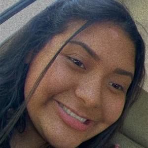 Meet your Posher, Carolina